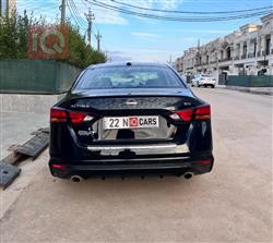 نيسان ألتيما